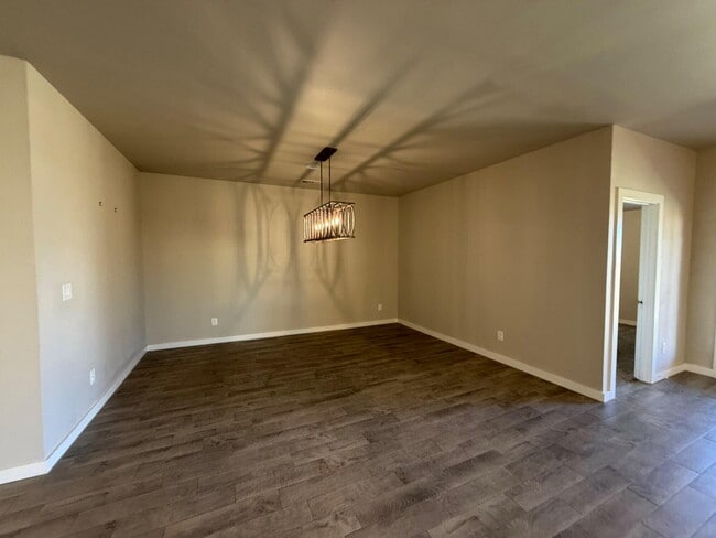 Building Photo - 328 Ranger St