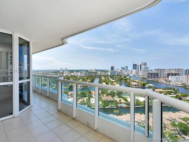 Foto del edificio - NORTH TOWER AT THE POINT CONDO