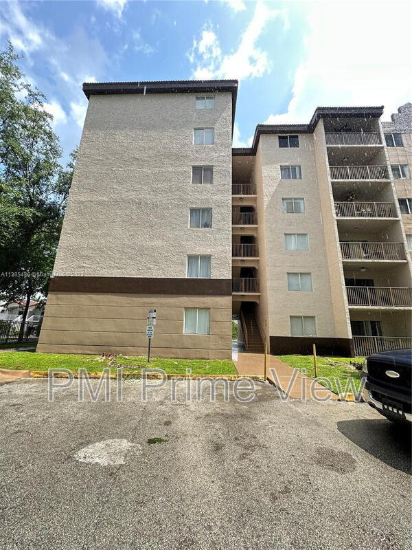 Foto del edificio - 15231 SW 80th St