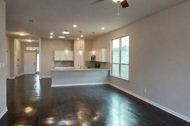 Foto del edificio - 1214 Lilac Ledge Dr