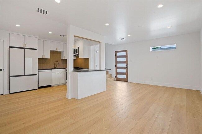 Foto del edificio - 4904 West Gate Blvd