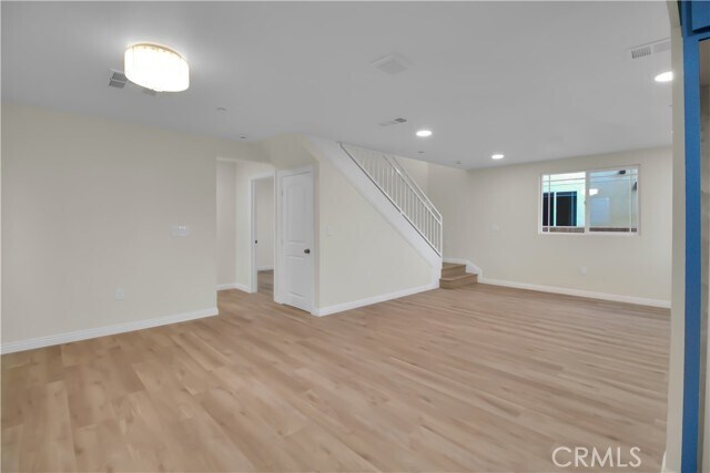 Foto del edificio - 817 W G St