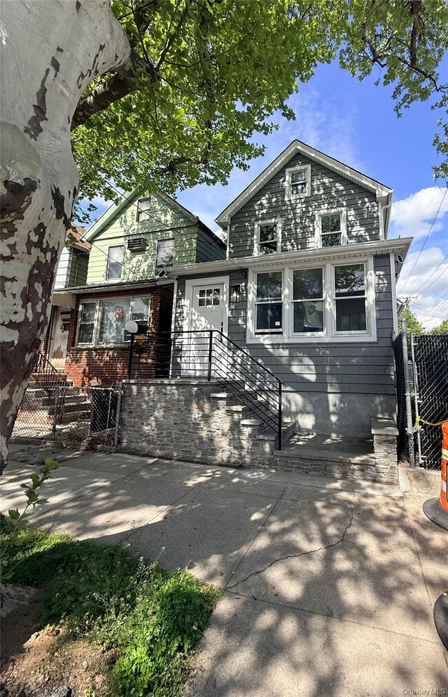 Building Photo - 1017 E 92nd St