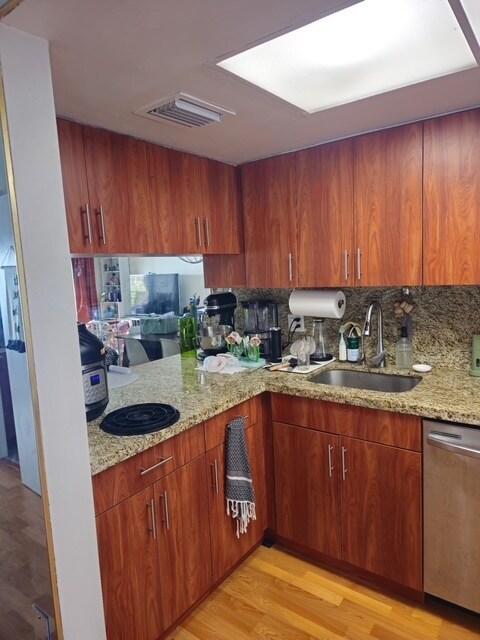 Foto del edificio - 2762 W 60th St