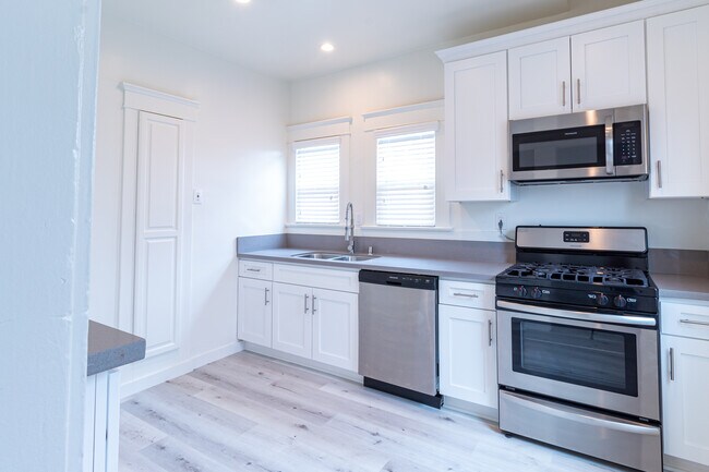 Foto del edificio - 1819 E 7th St
