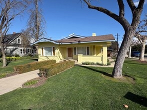 Building Photo - 1424 18th Ave