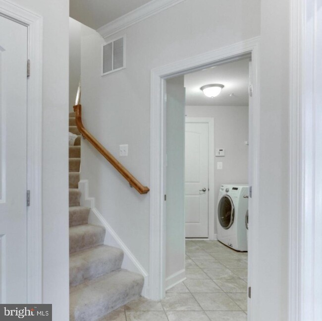 Building Photo - 13214 Cloppers Mill Dr