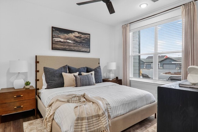 Foto del edificio - The Logan Luxury Apartments