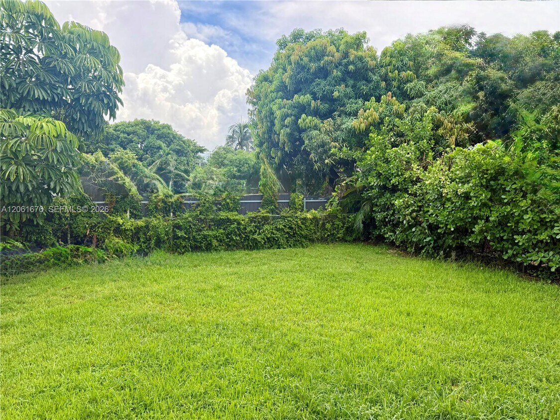Foto del edificio - 920 SW 9th Ct