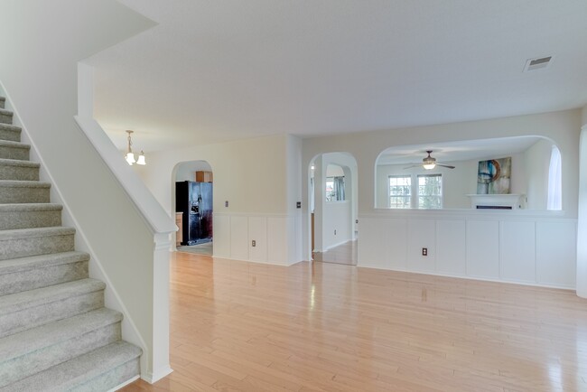 Building Photo - 2826 Skybrook Ln