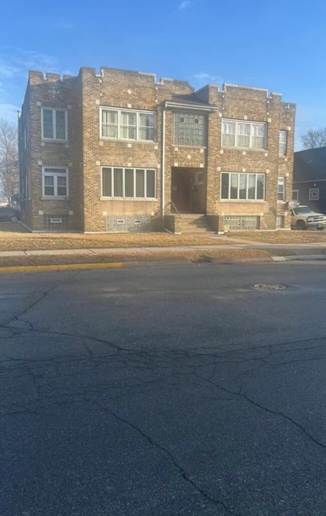 Building Photo - 1212 W 148th St
