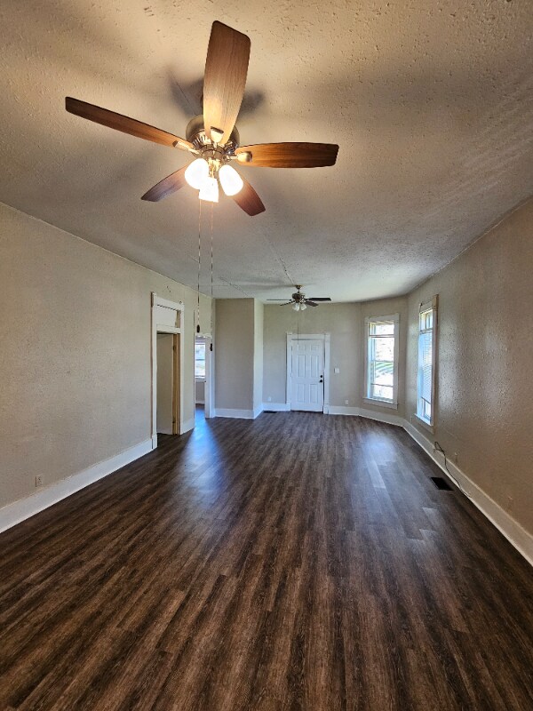 Building Photo - 509 S 7th St