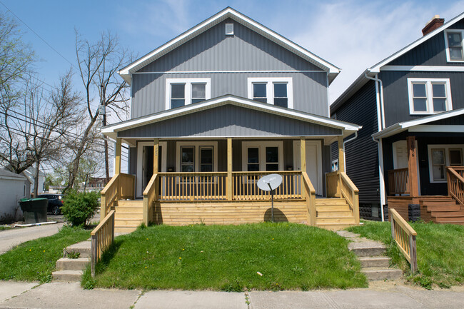 Building Photo - 1092 Reinhard Ave