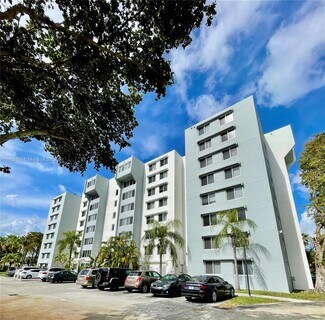 Building Photo - 9143 SW 77th Ave