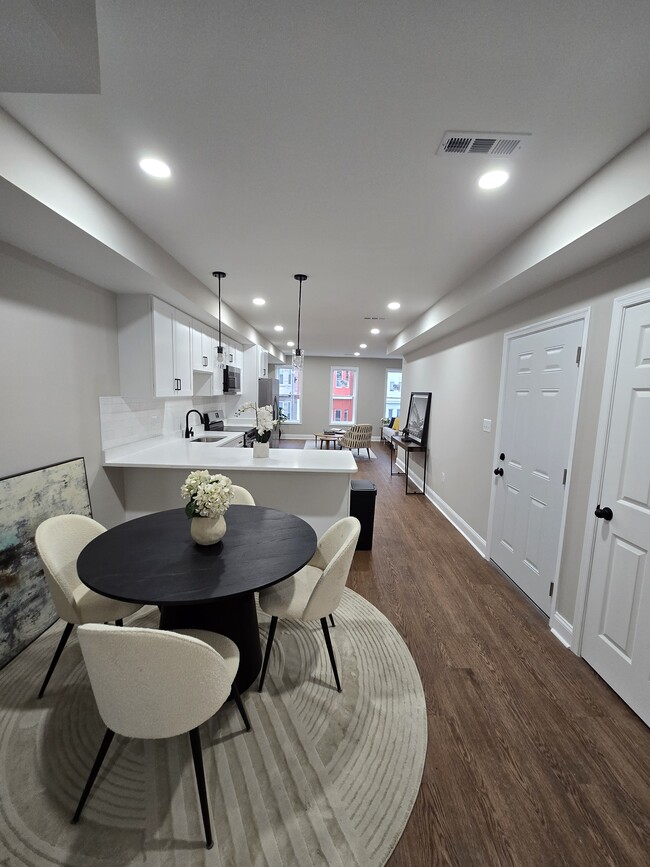 Building Photo - 1625 Edmondson Ave