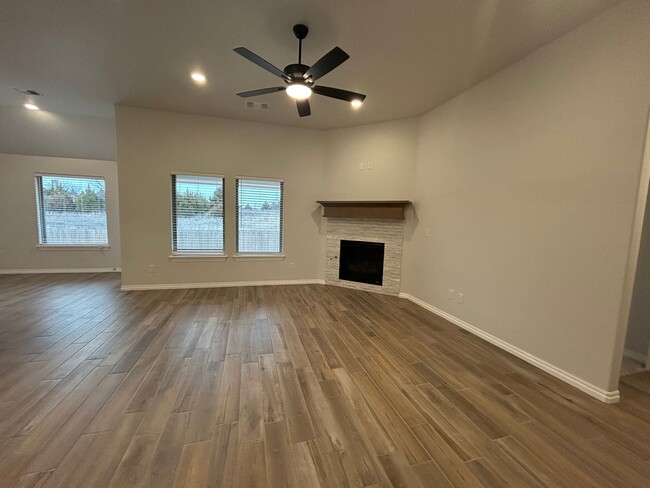 Foto del edificio - Brand New 3 Bedroom Home in Edmond