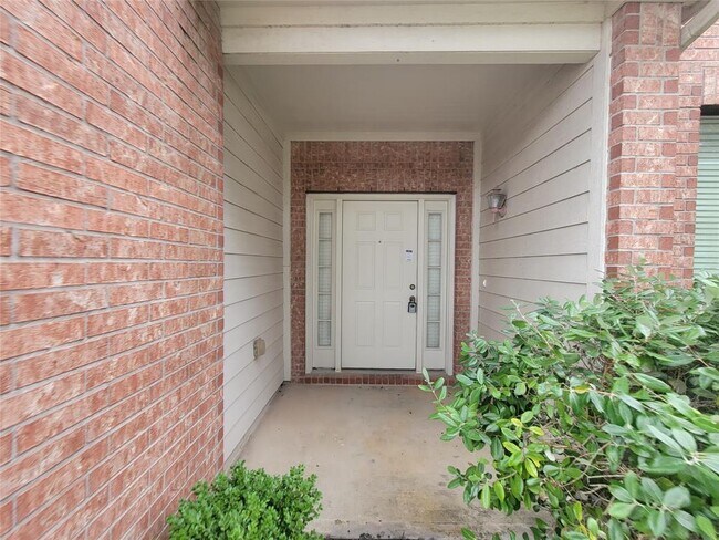 Building Photo - 3010 Darby Brook Dr
