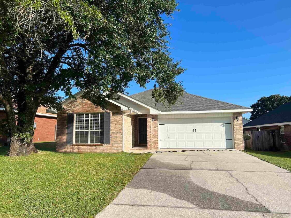 Foto principal - 7911 Red Bean Dr