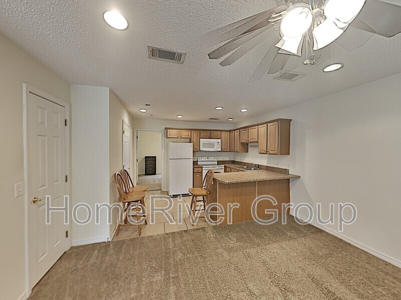 Foto principal - 8435 Chisholm Rd