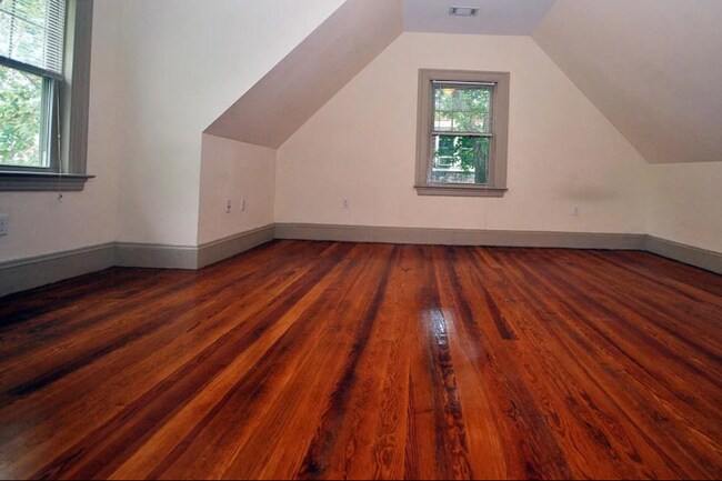 Foto del edificio - Rent an Individual Room in a 6bed/2 kitche...