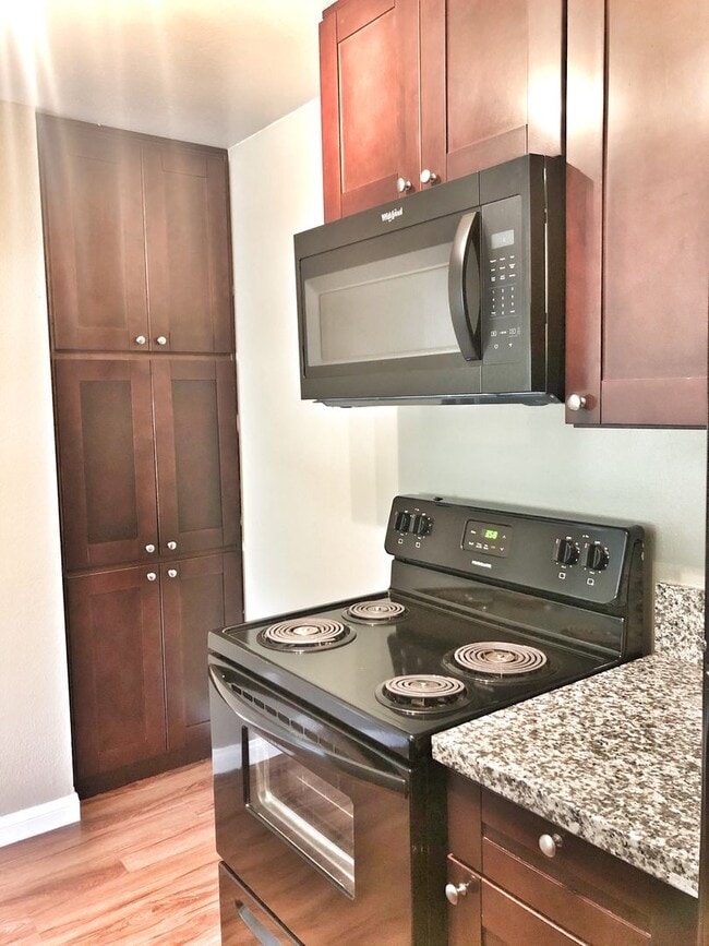 Interior Photo - Hourglass Park Apartments