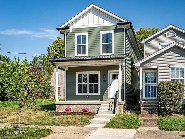 Foto del edificio - 935 E Madison St