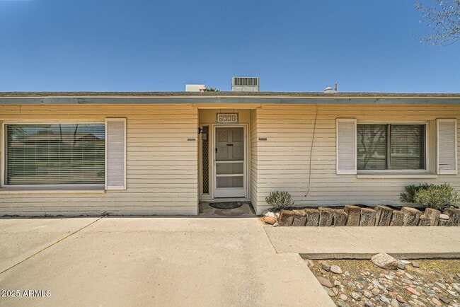 Building Photo - 6220 E Gold Dust Ave