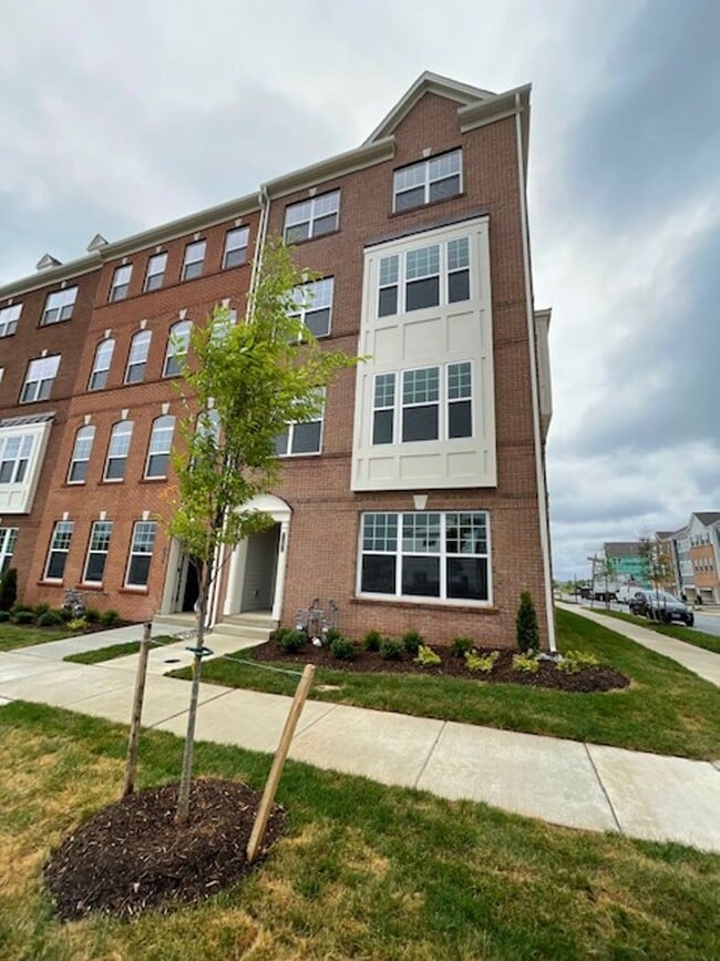 Building Photo - SPACIOUS LUXURY CONDO IN WESTVIEW SOUTH FREDERICK
