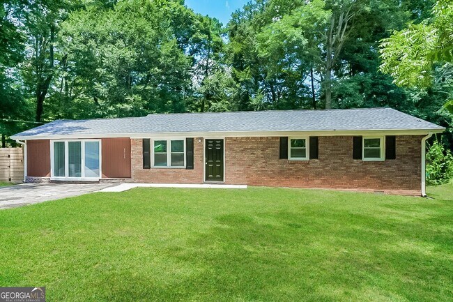 Foto del edificio - 3721 Sweetbriar Cir