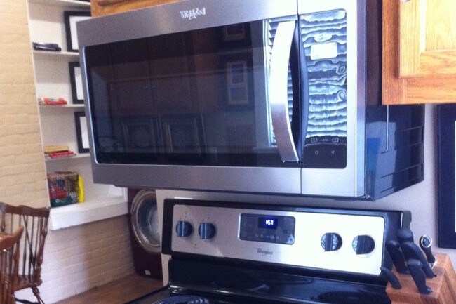 Kitchen - 411 S 3rd St