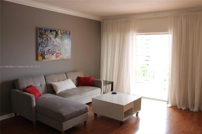 Foto del edificio - 400 Kings Point Dr