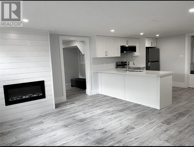 Building Photo - 76 Montcalm Dr