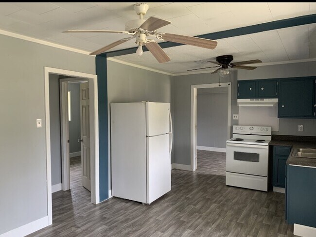 Building Photo - 6031 Cavan Cir