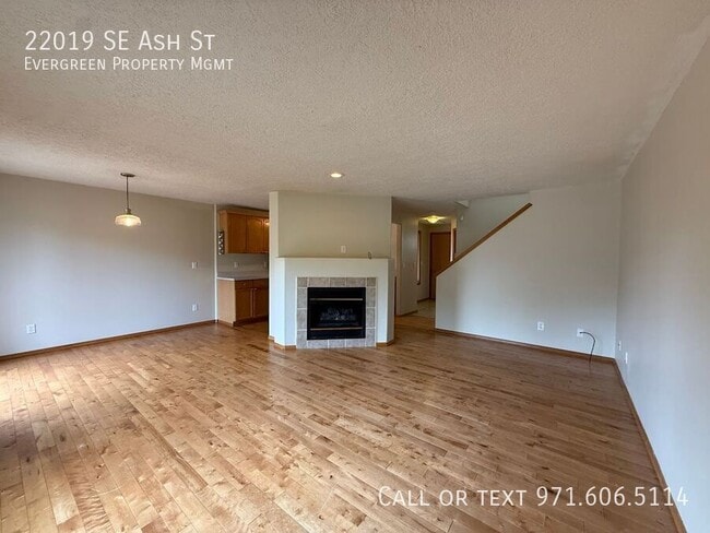 Building Photo - 22019 SE Ash St