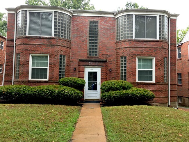 Building Photo - 7441 Delmar Blvd