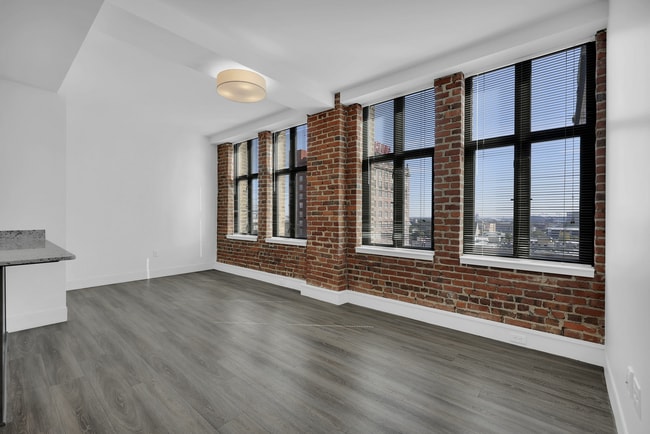 The Jackson - The Residences at Barnett