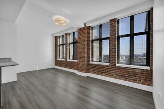 The Jackson - The Residences at Barnett