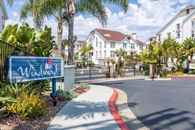 Foto del edificio - Available Now! Tri-Level 3 Bedroom 3.5 Bath Townhome!!