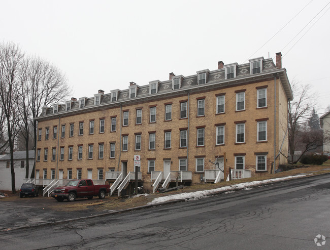 Building Photo - 76-88 Spring St
