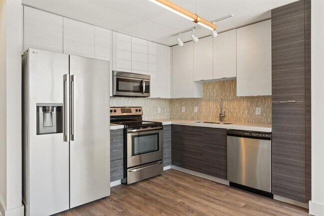 Foto del edificio - 604 N Bluff Dr