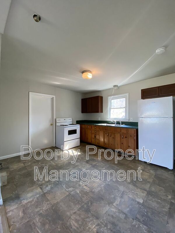 Building Photo - 1220 Arlington Ave