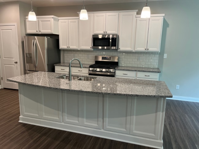Building Photo - 3858 Elkhorn Wy