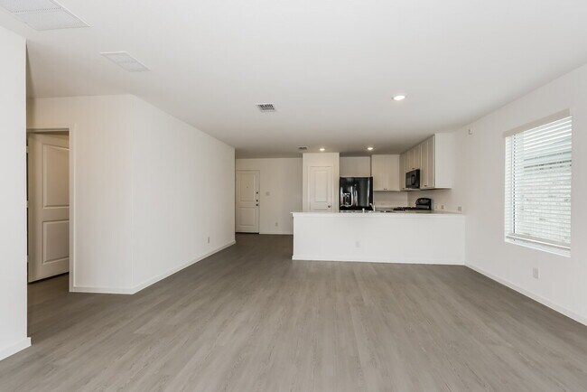 Foto del edificio - 1426 Merlin Blf St