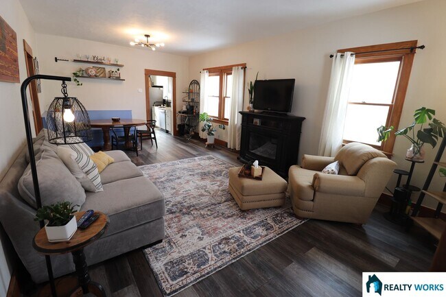 Foto del edificio - Furnished 2 Bed House | Utilities Included | 12-Month Lease