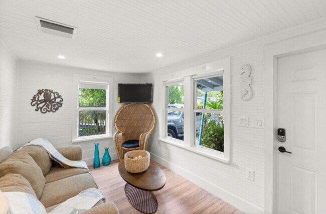 Foto del edificio - 3477 Hibiscus St