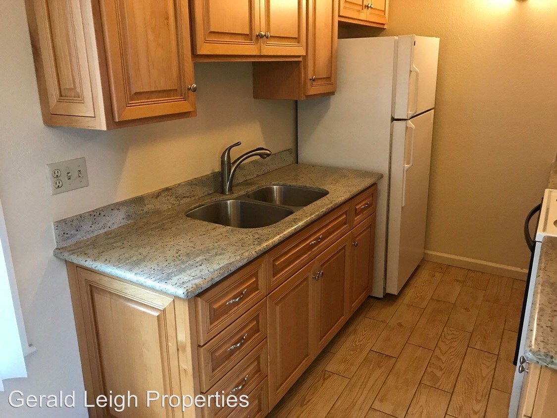 Primary Photo - 412 Dela Vina Ave