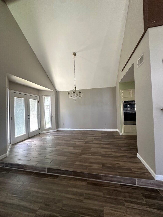 Dining Room - 5401 Crossgate Dr S