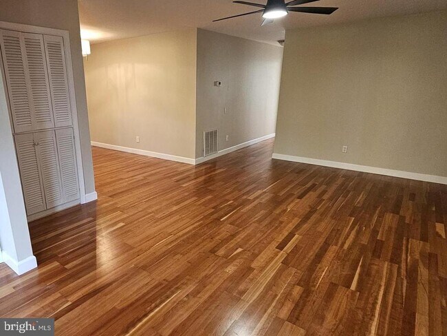 Foto del edificio - 12012 Golf Ridge Ct