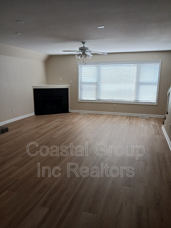 Foto del edificio - 8550 Tidewater Dr