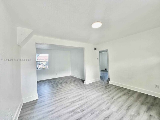 Foto del edificio - 5903 SW 26th Terrace